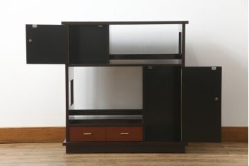 中古　展示未使用品　超美品!!　上原大佳　蒔絵師　漆塗り　蝶々の図柄が優雅な印象の茶棚(サイドボード、飾り棚、収納棚、戸棚、違い棚、手許箪笥)(定価約93万円)(R-066529)