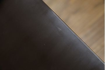 中古　展示未使用品　超美品!!　上原大佳　蒔絵師　漆塗り　蝶々の図柄が優雅な印象の茶棚(サイドボード、飾り棚、収納棚、戸棚、違い棚、手許箪笥)(定価約93万円)(R-066529)