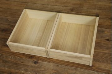 和製ビンテージ　神戸洋家具　オーク材　上品な佇まいが魅力の小振りなチェスト(洋服タンス、引き出し、サイドチェスト、ヴィンテージ)(R-066530)