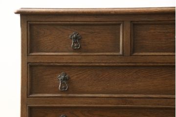 和製ビンテージ　神戸洋家具　小振りなサイズが使いやすいオーク材製チェスト(引き出し、サイドチェスト、洋服タンス、ヴィンテージ)(R-066531)
