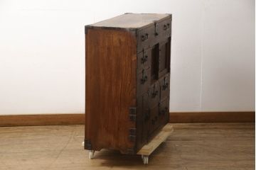 和製アンティーク　上手物!!　在銘入り　三方欅(ケヤキ)材　玉杢　落ち着いた和の雰囲気を醸し出す小振りな帳場箪笥(引き出し、収納タンス、時代箪笥、サイドチェスト)(R-066532)