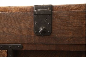 和製アンティーク　上手物!!　在銘入り　三方欅(ケヤキ)材　玉杢　落ち着いた和の雰囲気を醸し出す小振りな帳場箪笥(引き出し、収納タンス、時代箪笥、サイドチェスト)(R-066532)