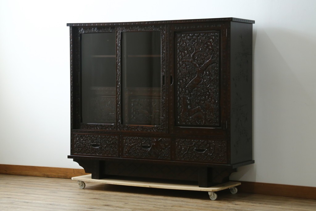 中古　美品!!　軽井沢彫り　和モダンスタイルの空間づくりにぴったりなサイドボード　(R-066534)