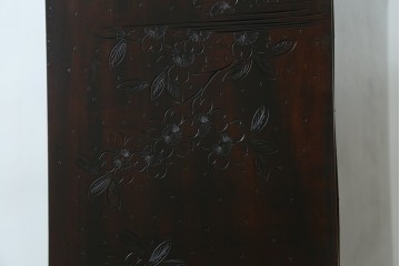 中古　美品!!　軽井沢彫り　和モダンスタイルの空間づくりにぴったりなサイドボード　(R-066534)