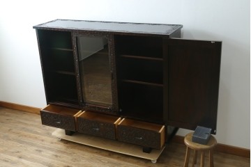 中古　美品!!　軽井沢彫り　和モダンスタイルの空間づくりにぴったりなサイドボード　(R-066534)