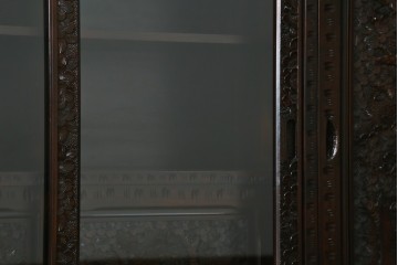 中古　美品!!　軽井沢彫り　和モダンスタイルの空間づくりにぴったりなサイドボード　(R-066534)