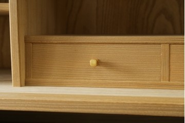 和製ヴィンテージ　美品　木匠・多々納邦男作　総桐箪笥(胴丸)　上質な和の空間を演出する着物箪笥　(R-066536)