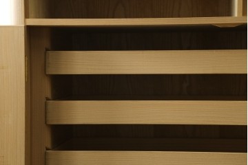 和製ヴィンテージ　美品　木匠・多々納邦男作　総桐箪笥(胴丸)　上質な和の空間を演出する着物箪笥　(R-066536)