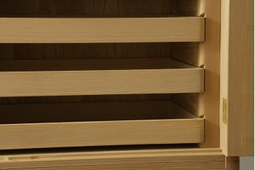 和製ヴィンテージ　美品　木匠・多々納邦男作　総桐箪笥(胴丸)　上質な和の空間を演出する着物箪笥　(R-066536)