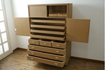和製ヴィンテージ　美品　木匠・多々納邦男作　総桐箪笥(胴丸)　上質な和の空間を演出する着物箪笥　(R-066536)