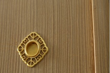 和製ヴィンテージ　美品　木匠・多々納邦男作　総桐箪笥(胴丸)　上質な和の空間を演出する着物箪笥　(R-066536)