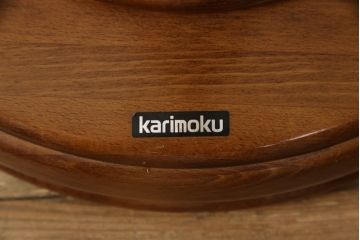 中古　カリモク家具(karimoku)　クラシカルな雰囲気を醸し出すポールハンガー(ホールハンガー、コートハンガー、帽子掛け、店舗什器)(R-066538)