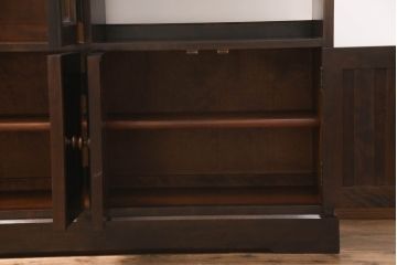 和製ビンテージ　希少デザイン!!　北海道民芸家具　和モダンなお部屋におすすめのサイドボード(食器棚、茶棚、茶箪笥、サイドキャビネット、収納棚、戸棚、ヴィンテージ)(R-066543)