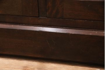 和製ビンテージ　希少デザイン!!　北海道民芸家具　和モダンなお部屋におすすめのサイドボード(食器棚、茶棚、茶箪笥、サイドキャビネット、収納棚、戸棚、ヴィンテージ)(R-066543)