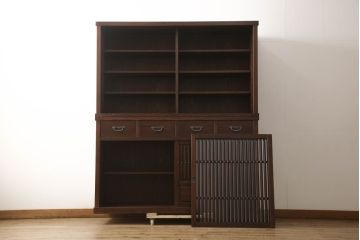 中古　美品　整然と並ぶ縦桟が和モダンな雰囲気を醸し出す水屋箪笥(収納棚、戸棚、食器棚、茶箪笥、茶棚、キャビネット)(R-066546)