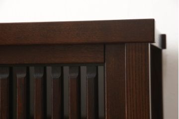 中古　美品　整然と並ぶ縦桟が和モダンな雰囲気を醸し出す水屋箪笥サイドボード(収納棚、戸棚、食器棚、茶箪笥、茶棚、サイドキャビネット、テレビ台、テレビボード、下駄箱)(R-066547)