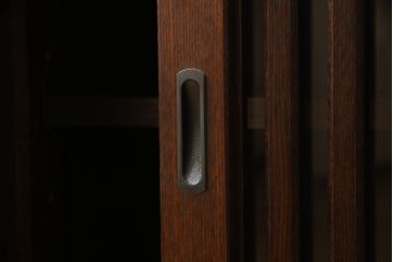 中古　美品　整然と並ぶ縦桟が和モダンな雰囲気を醸し出す水屋箪笥サイドボード(収納棚、戸棚、食器棚、茶箪笥、茶棚、サイドキャビネット、テレビ台、テレビボード、下駄箱)(R-066547)