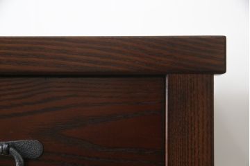 中古　美品　整然と並ぶ縦桟が和モダンな雰囲気を醸し出す水屋箪笥サイドボード(収納棚、戸棚、茶箪笥、茶棚、サイドキャビネット、テレビ台、テレビボード)(R-066548)