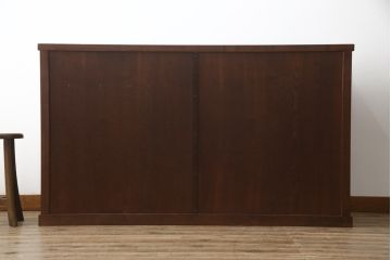 中古　美品　整然と並ぶ縦桟が和モダンな雰囲気を醸し出す水屋箪笥サイドボード(収納棚、戸棚、茶箪笥、茶棚、サイドキャビネット、テレビ台、テレビボード)(R-066548)