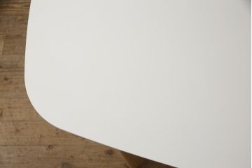 中古　新品同様!!　FRITZ HANSEN(フリッツハンセン)　ANALOG(アナログ)　JH43　北欧テイストのお部屋におすすめなダイニングテーブル(4人掛け、2人掛け、食卓)(定価約26万円)(R-066550)