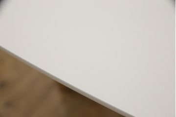 中古　新品同様!!　FRITZ HANSEN(フリッツハンセン)　ANALOG(アナログ)　JH43　北欧テイストのお部屋におすすめなダイニングテーブル(4人掛け、2人掛け、食卓)(定価約26万円)(R-066550)