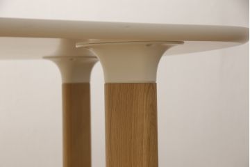中古　新品同様!!　FRITZ HANSEN(フリッツハンセン)　ANALOG(アナログ)　JH43　北欧テイストのお部屋におすすめなダイニングテーブル(4人掛け、2人掛け、食卓)(定価約26万円)(R-066550)