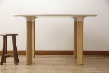 中古　新品同様!!　FRITZ HANSEN(フリッツハンセン)　ANALOG(アナログ)　JH43　北欧テイストのお部屋におすすめなダイニングテーブル(4人掛け、2人掛け、食卓)(定価約26万円)(R-066550)