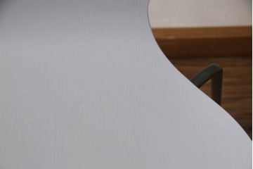 中古　新品同様!!　FRITZ HANSEN(フリッツハンセン)　SERIES 7(セブンチェア)　fh-3107ca-155　カラードアッシュ　ナイングレー (NINE GREY)　北欧モダンなお部屋にぴったり!シャープな脚がお洒落なダイニングチェア(板座チェア、椅子、イス)(定価約7万円)(R-066552)