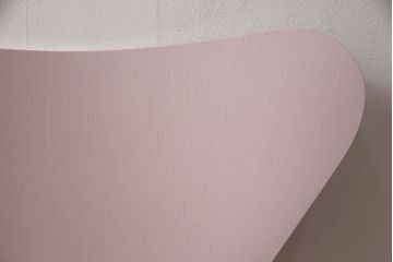中古　新品同様!!　FRITZ HANSEN(フリッツハンセン)　SERIES 7(セブンチェア)　fh-3107ca-615　カラードアッシュ　ペールローズ(PALE ROSE)　北欧モダンなお部屋におすすめ!シャープな脚がお洒落なダイニングチェア(板座チェア、椅子、イス)(定価約7万円)(R-066553)