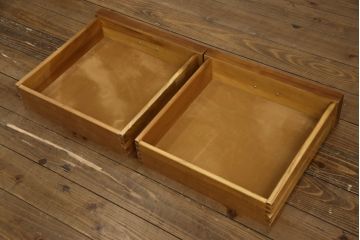 中古　美品!!　激レア!!　幅3.2mの特大サイズ!!　イタリア家具　優美な佇まいと大容量の収納力を兼ね備えたアンティーク調高級キャビネット(キュリオケース、本箱、ブックケース、飾り棚、食器棚、カップボード、収納棚、戸棚)(R-066561)