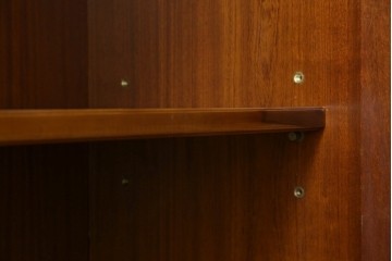 中古　美品!!　激レア!!　幅3.2mの特大サイズ!!　イタリア家具　優美な佇まいと大容量の収納力を兼ね備えたアンティーク調高級キャビネット(キュリオケース、本箱、ブックケース、飾り棚、食器棚、カップボード、収納棚、戸棚)(R-066561)