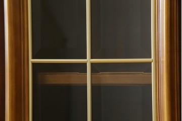 中古　美品!!　激レア!!　幅3.2mの特大サイズ!!　イタリア家具　優美な佇まいと大容量の収納力を兼ね備えたアンティーク調高級キャビネット(キュリオケース、本箱、ブックケース、飾り棚、食器棚、カップボード、収納棚、戸棚)(R-066561)