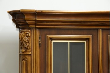 中古　美品!!　激レア!!　幅3.2mの特大サイズ!!　イタリア家具　優美な佇まいと大容量の収納力を兼ね備えたアンティーク調高級キャビネット(キュリオケース、本箱、ブックケース、飾り棚、食器棚、カップボード、収納棚、戸棚)(R-066561)