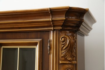 中古　美品!!　激レア!!　幅3.2mの特大サイズ!!　イタリア家具　優美な佇まいと大容量の収納力を兼ね備えたアンティーク調高級キャビネット(キュリオケース、本箱、ブックケース、飾り棚、食器棚、カップボード、収納棚、戸棚)(R-066561)