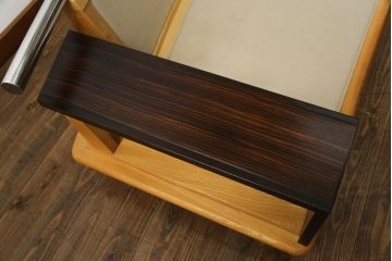 中古　美品　モリシゲ(MORISHIGE/森繁)　水葉(ミズハ)　合皮　和モダンテイストのお部屋づくりにおすすめな3人掛けソファ(アームソファ、三人掛け、3P、トリプルソファ、ローソファ)(定価約100万円)(R-066562)