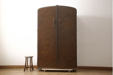 イギリスアンティーク　Browns FURNITURE　バーズアイ(鳥眼杢)の杢目が美しいワードローブ(洋服タンス、収納棚、戸棚、キャビネット、英国)(R-066563)