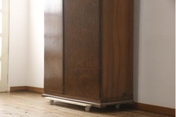 イギリスアンティーク　Browns FURNITURE　バーズアイ(鳥眼杢)の杢目が美しいワードローブ(洋服タンス、収納棚、戸棚、キャビネット、英国)(R-066563)
