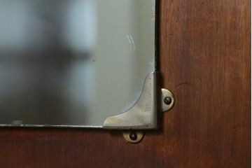 イギリスアンティーク　Browns FURNITURE　バーズアイ(鳥眼杢)の杢目が美しいワードローブ　(R-066563)