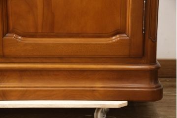 中古　横浜クラシック家具　ダニエル(daniel)　クラシカルな佇まいの和タンス(和箪笥、着物箪笥、衣装箪笥、引き出し)(定価約130万円)(R-066565)