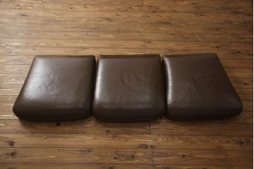 中古　横浜クラシック家具　ダニエル(daniel)　Leona(レオナ)　A-522　重厚さと高級感が魅力的な3人掛けソファ(三人掛け、3P、アームソファ、トリプルソファ)(定価約130万円)(R-066567)