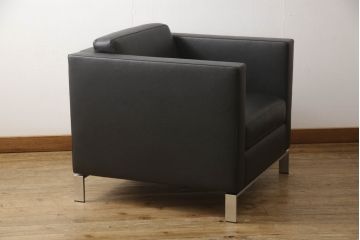 中古　美品　ドイツ製　WALTER KNOLL(ウォルター・ノル)　Norman Foster(ノーマン・フォスター)　FOSTER 500　本革(レザー)　スタイリッシュなデザインが魅力の1人掛けソファ(一人掛け、1Pソファ、アームソファ、ラウンジソファ)(定価約85万円)(R-066579)