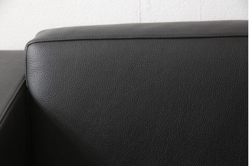 中古　美品　ドイツ製　WALTER KNOLL(ウォルター・ノル)　Norman Foster(ノーマン・フォスター)　FOSTER 500　本革(レザー)　スタイリッシュなデザインが魅力の1人掛けソファ(一人掛け、1Pソファ、アームソファ、ラウンジソファ)(定価約85万円)(R-066579)