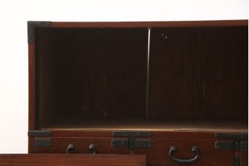和製アンティーク　美品!!　前面欅(ケヤキ)材　古民家テイストの空間づくりにおすすめ!!杢目の良い時代箪笥ローボード(ローチェスト、テレビ台、テレビボード、サイドボード、収納棚、戸棚)(R-066581)