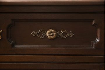 アメリカビンテージ　DREXEL HERITAGE(ドレクセルヘリテイジ)　気品溢れる佇まいが魅力のサイドチェスト(ナイトテーブル、サイドテーブル、飾り台、電話台、引き出し、ヴィンテージ)(R-066582)