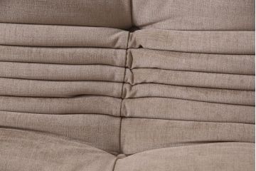 中古　フランス家具　美品　ligne roset(リーン・ロゼ)　ROSETTOGO(ロゼトーゴ)　くすみピンク色　洗練されたモダンデザインが目を引く三人掛けソファ(リーンロゼ、3人掛け、トリプルソファ、ローソファ、生地:Hランク)(定価約34万円)(R-066585)
