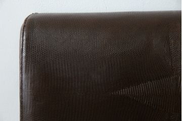 中古　美品　FENDI CASA(フェンディ カーサ)　本革　シンプルながら洗練された佇まいが魅力のダイニングチェア(椅子、イス、レザーチェア)(R-066586)