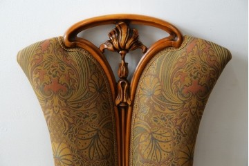 中古　美品　高級ブランド家具　CLイタリア(CLItalia)社　気品あふれる優雅なデザインが魅力のダイニングチェア(サロンチェア、ハイバックチェア、椅子、イス)(定価約55万円)(R-066587)