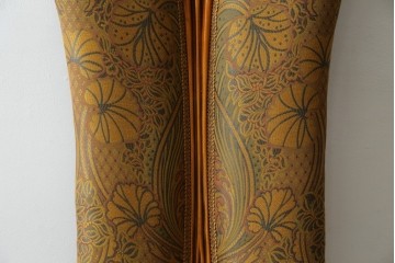 中古　美品　高級ブランド家具　CLイタリア(CLItalia)社　気品あふれる優雅なデザインが魅力のダイニングチェア(サロンチェア、ハイバックチェア、椅子、イス)(定価約55万円)(R-066587)