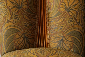 中古　美品　高級ブランド家具　CLイタリア(CLItalia)社　気品あふれる優雅なデザインが魅力のダイニングチェア(サロンチェア、ハイバックチェア、椅子、イス)(定価約55万円)(R-066587)