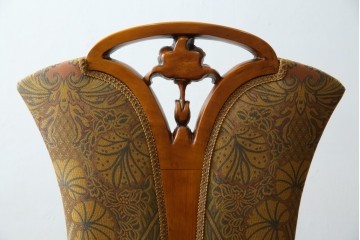 中古　美品　高級ブランド家具　CLイタリア(CLItalia)社　気品あふれる優雅なデザインが魅力のダイニングチェア(サロンチェア、ハイバックチェア、椅子、イス)(定価約55万円)(R-066587)